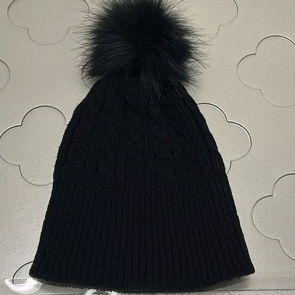 Women’s Black Twisted Beanie Hat With Pom Poms, Knit Winter Hat - Picture 2 of 6